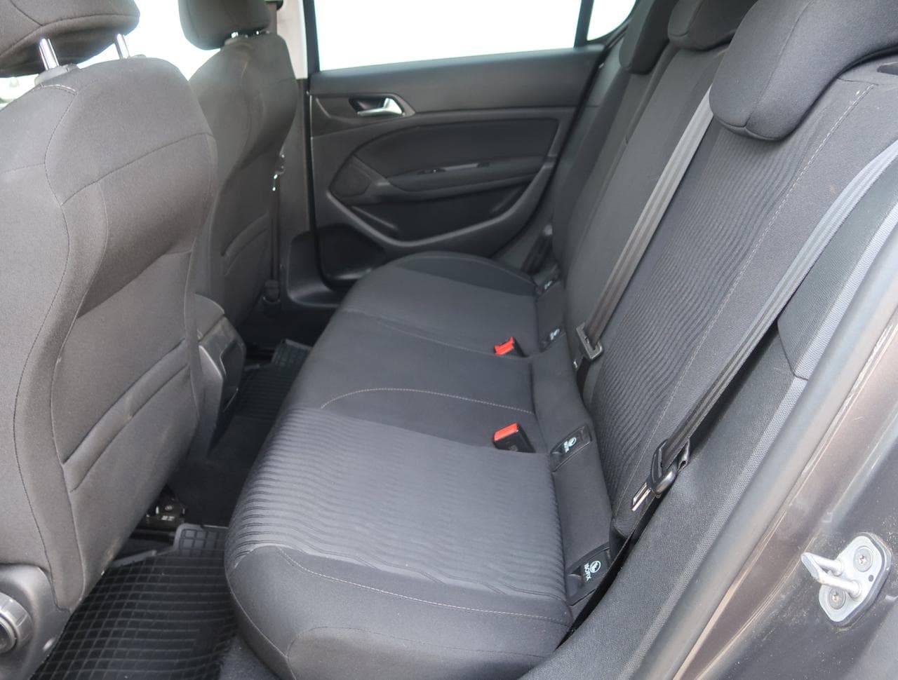 2016 Peugeot 308 - 15