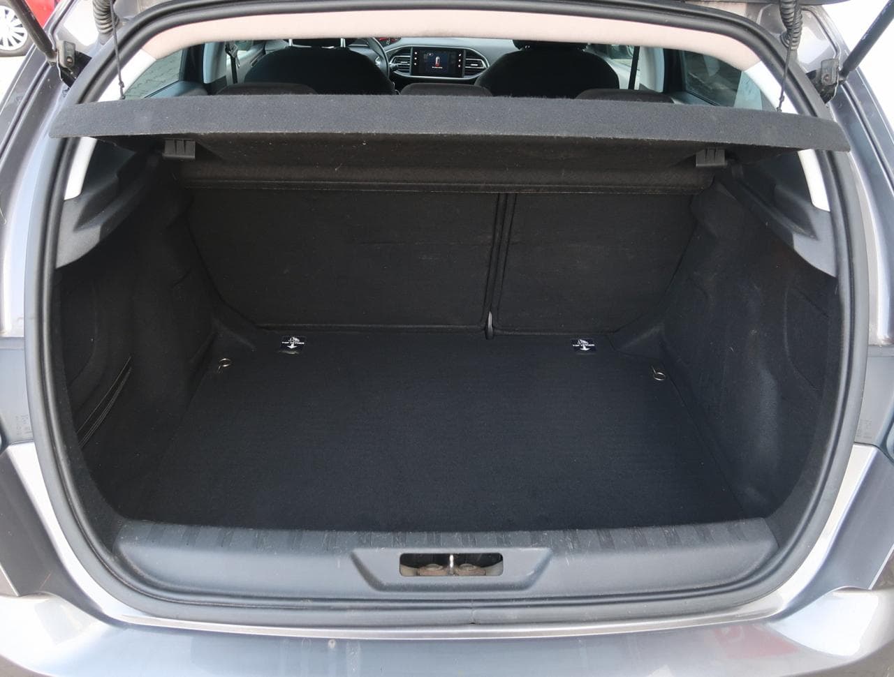 2016 Peugeot 308 - 19