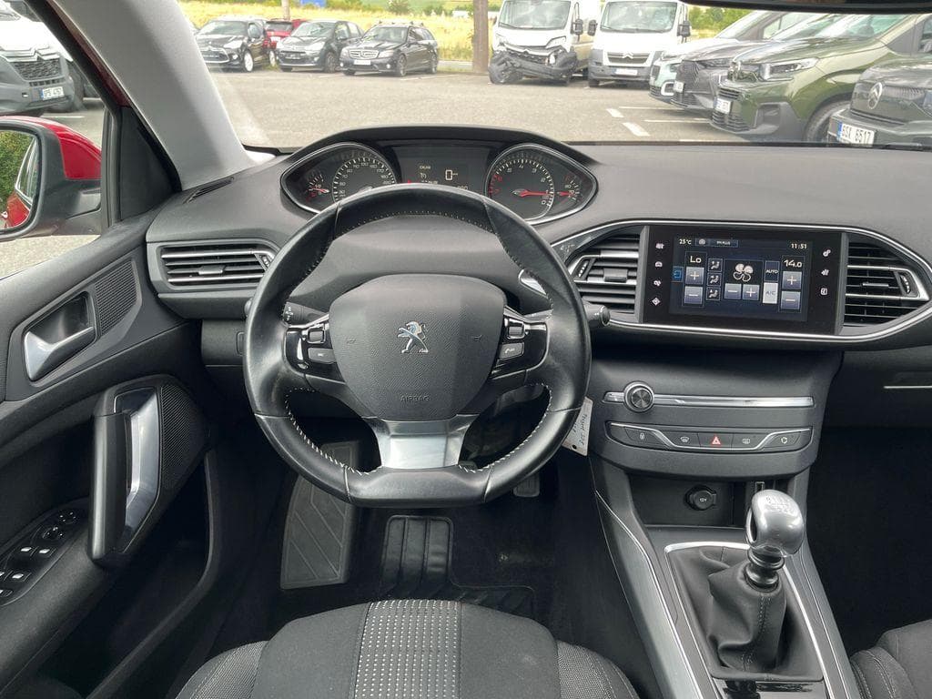 2016 Peugeot 308 - 12