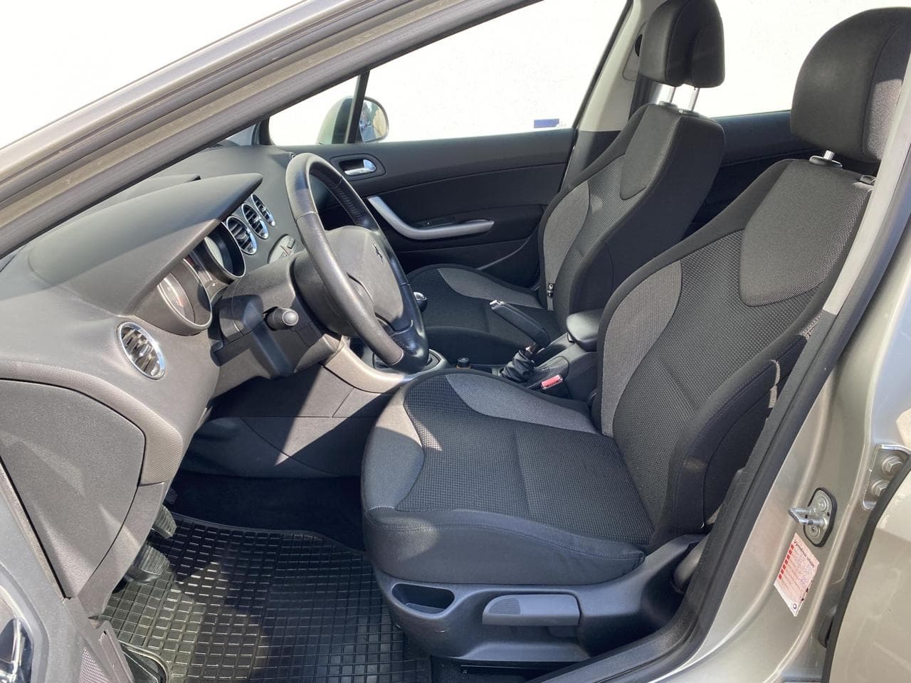 2008 Peugeot 308 - 9