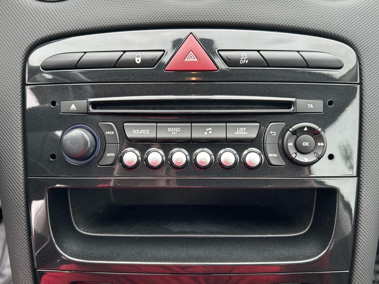2013 Peugeot 308 - 23