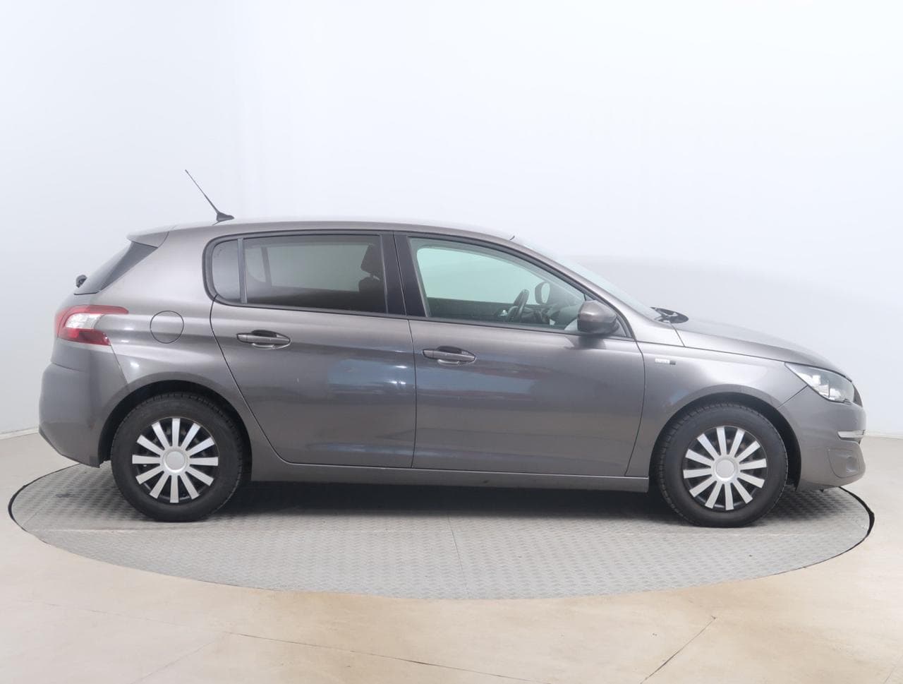 2017 Peugeot 308 - 8