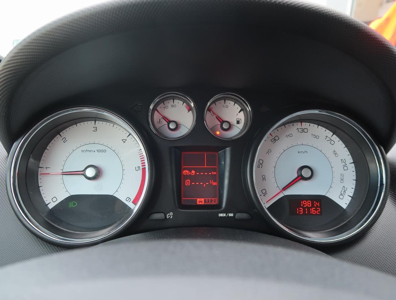 2011 Peugeot 308 - 17