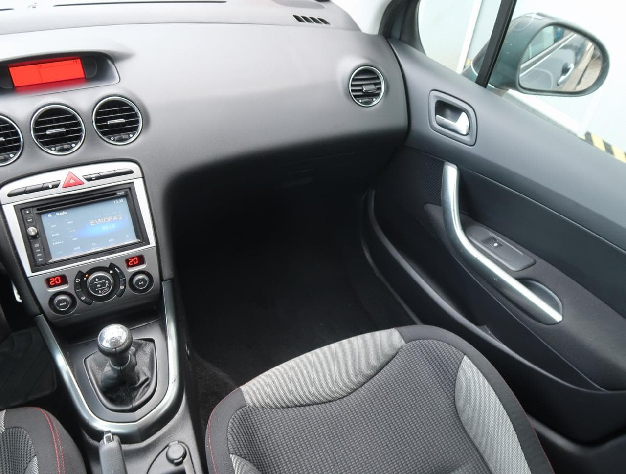 2011 Peugeot 308 - 11