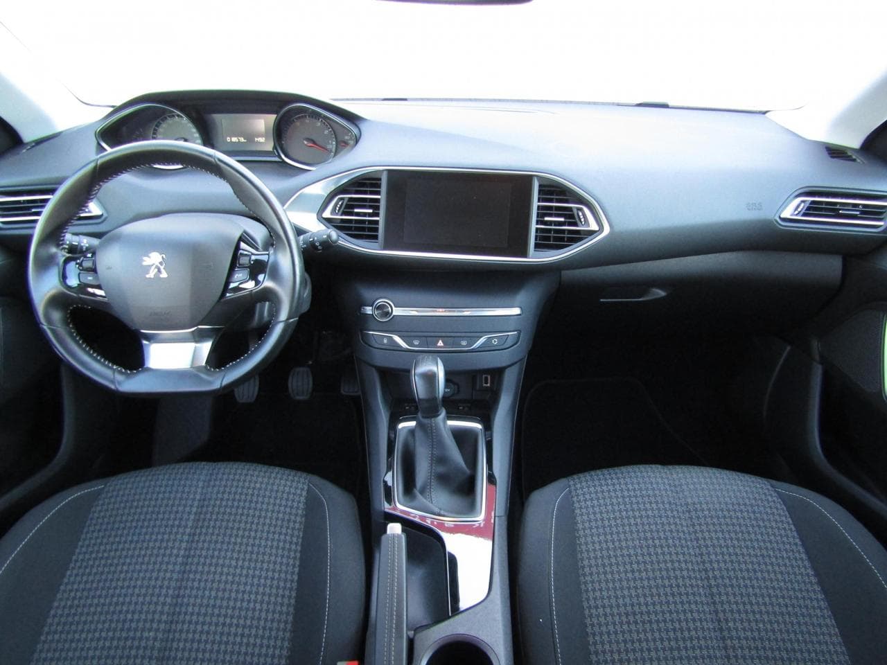 2018 Peugeot 308 - 8