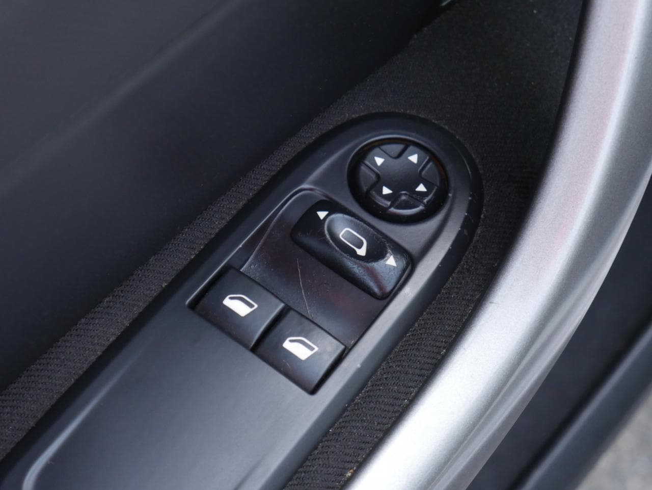 2012 Peugeot 308 - 16