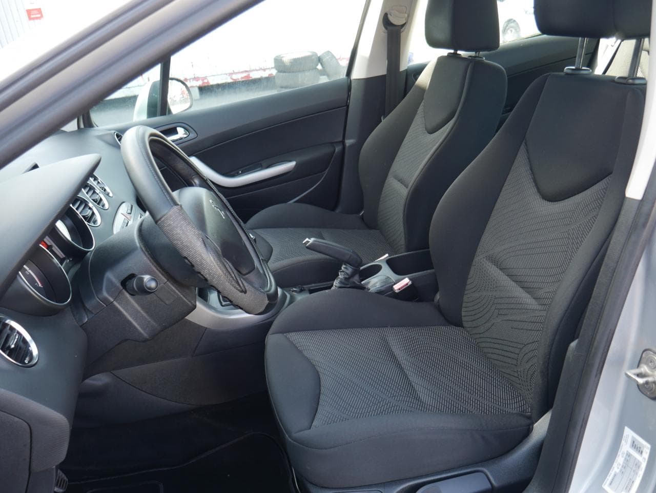 2012 Peugeot 308 - 9
