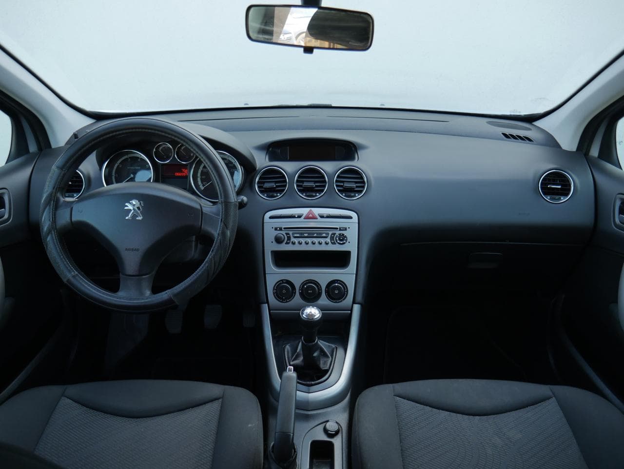 2012 Peugeot 308 - 8