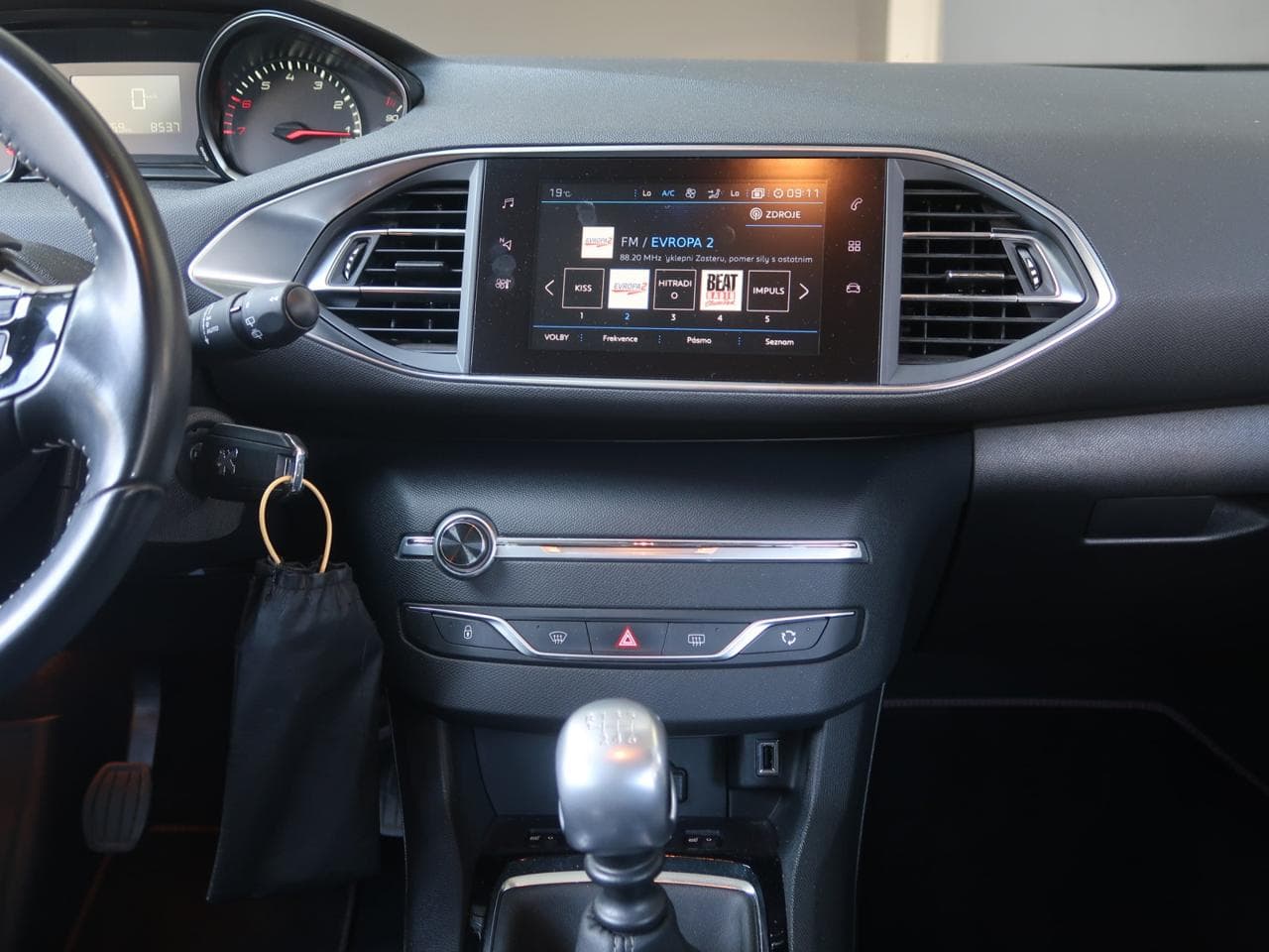 2018 Peugeot 308 - 18