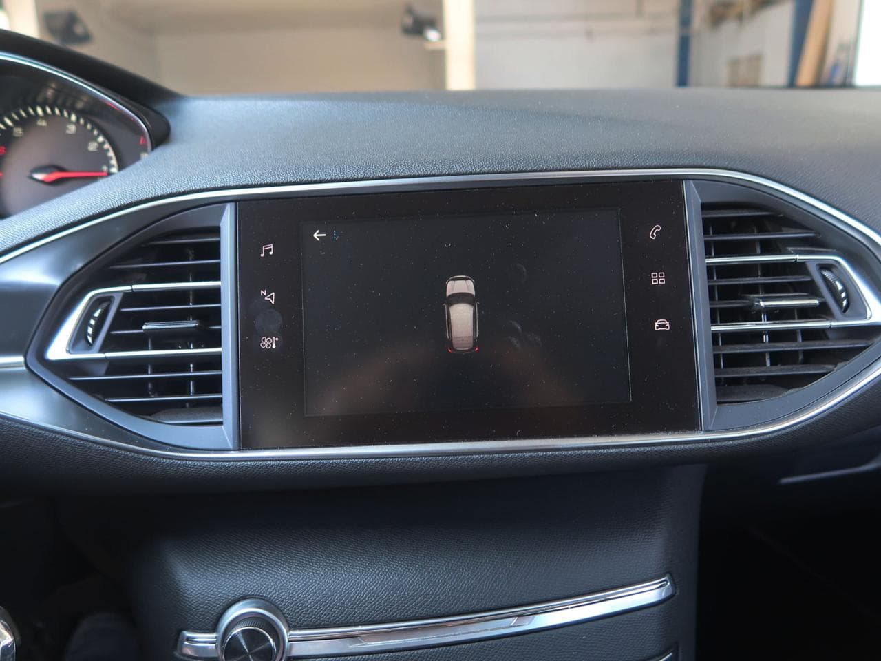 2018 Peugeot 308 - 19