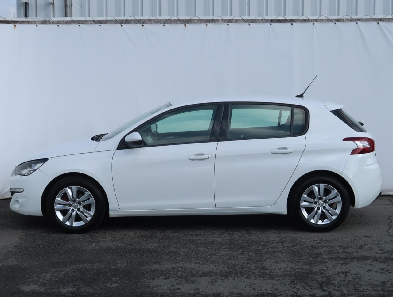 2017 Peugeot 308 - 7