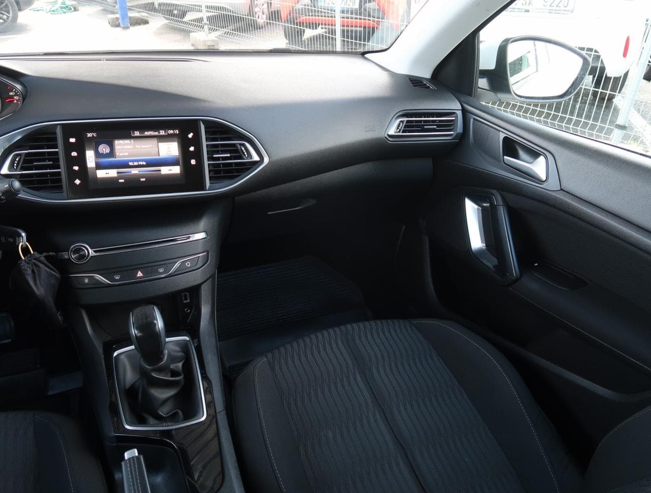 2017 Peugeot 308 - 20
