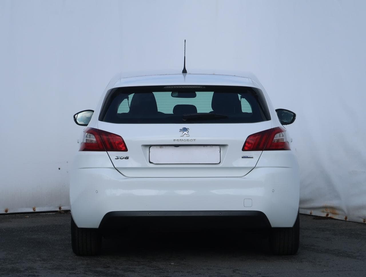 2017 Peugeot 308 - 11