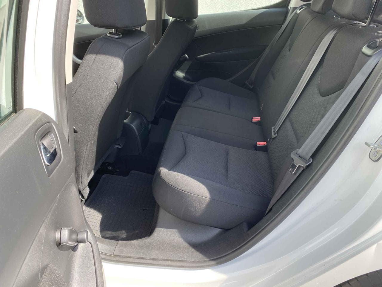 2013 Peugeot 308 - 19