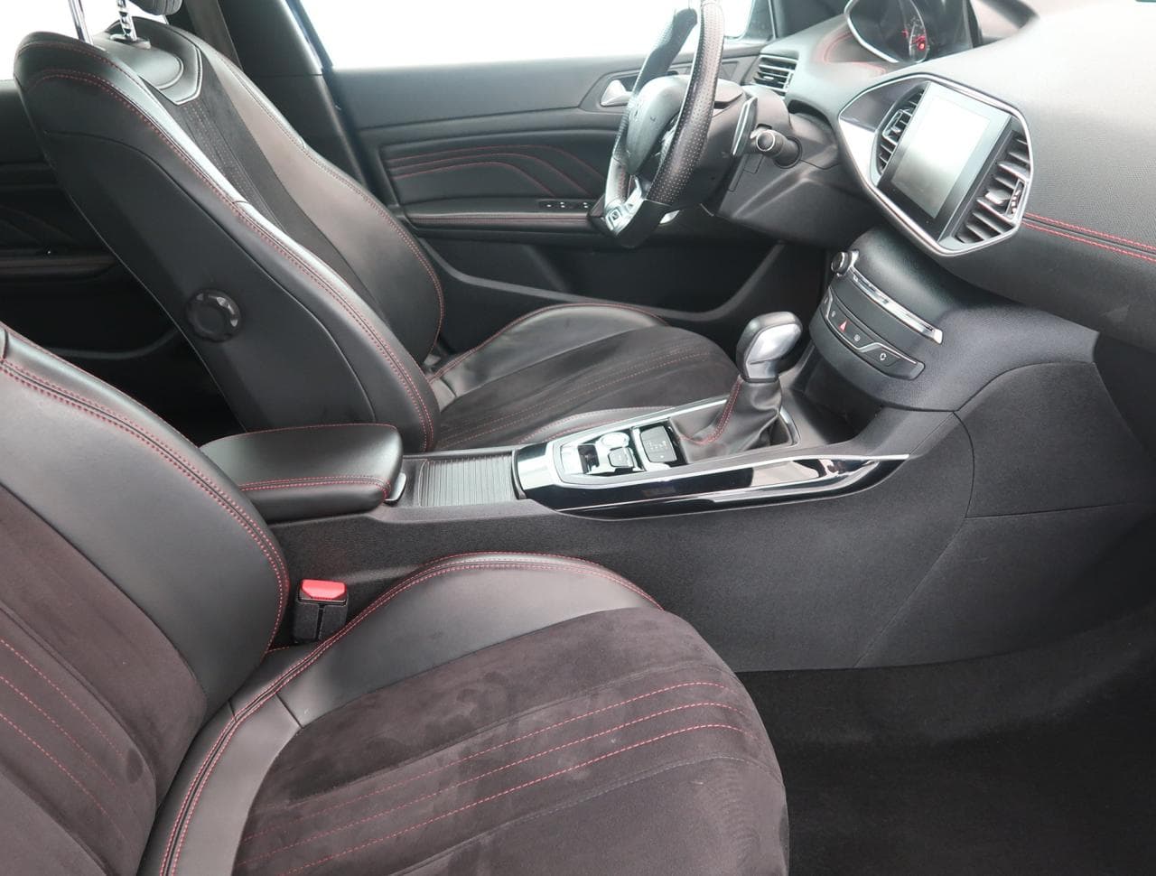 2016 Peugeot 308 - 12