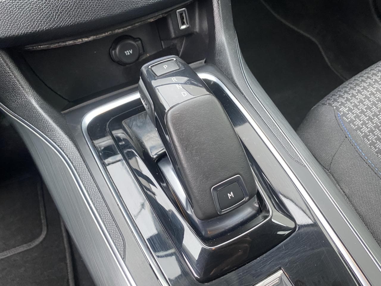 2018 Peugeot 308 - 15