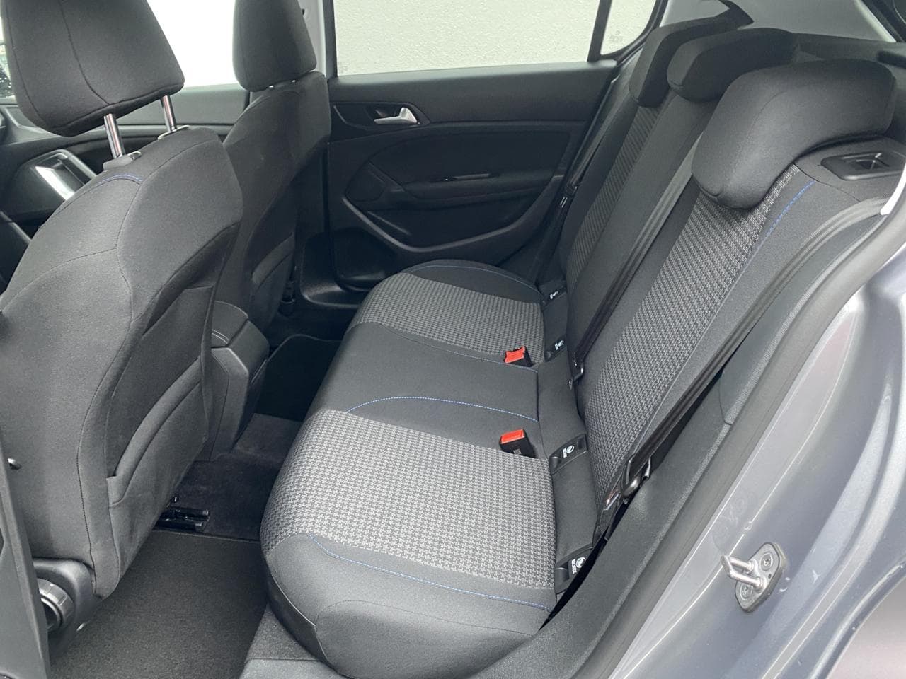 2018 Peugeot 308 - 10