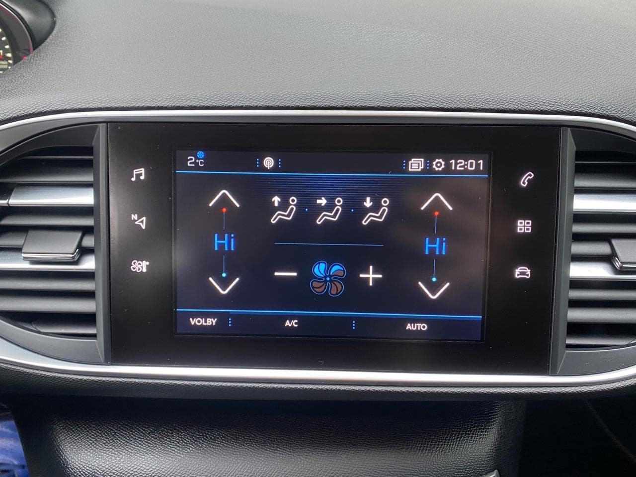 2018 Peugeot 308 - 17