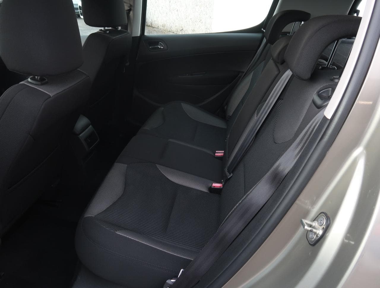 2012 Peugeot 308 - 15