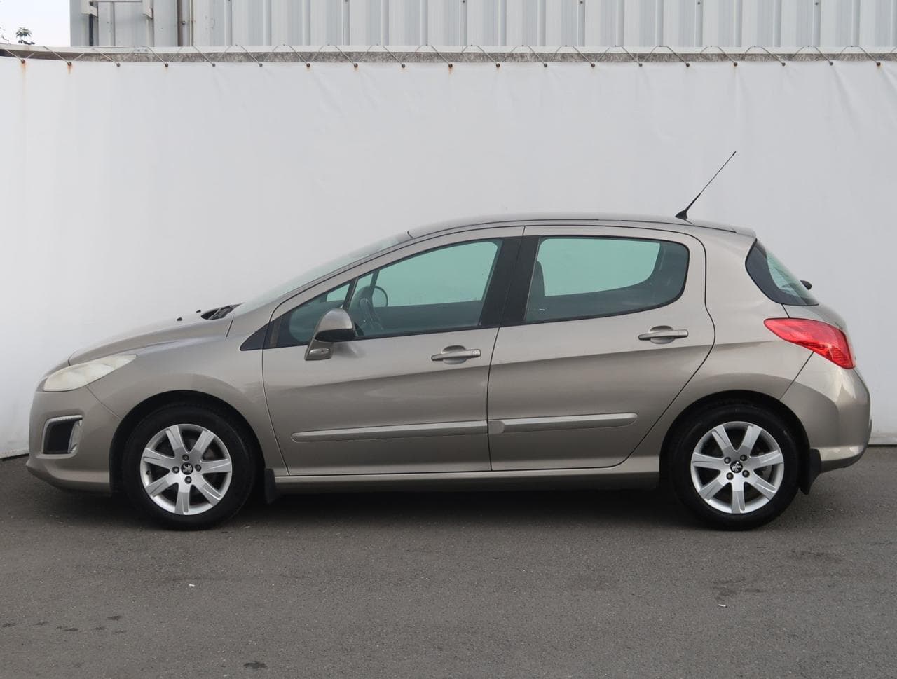 2012 Peugeot 308 - 4
