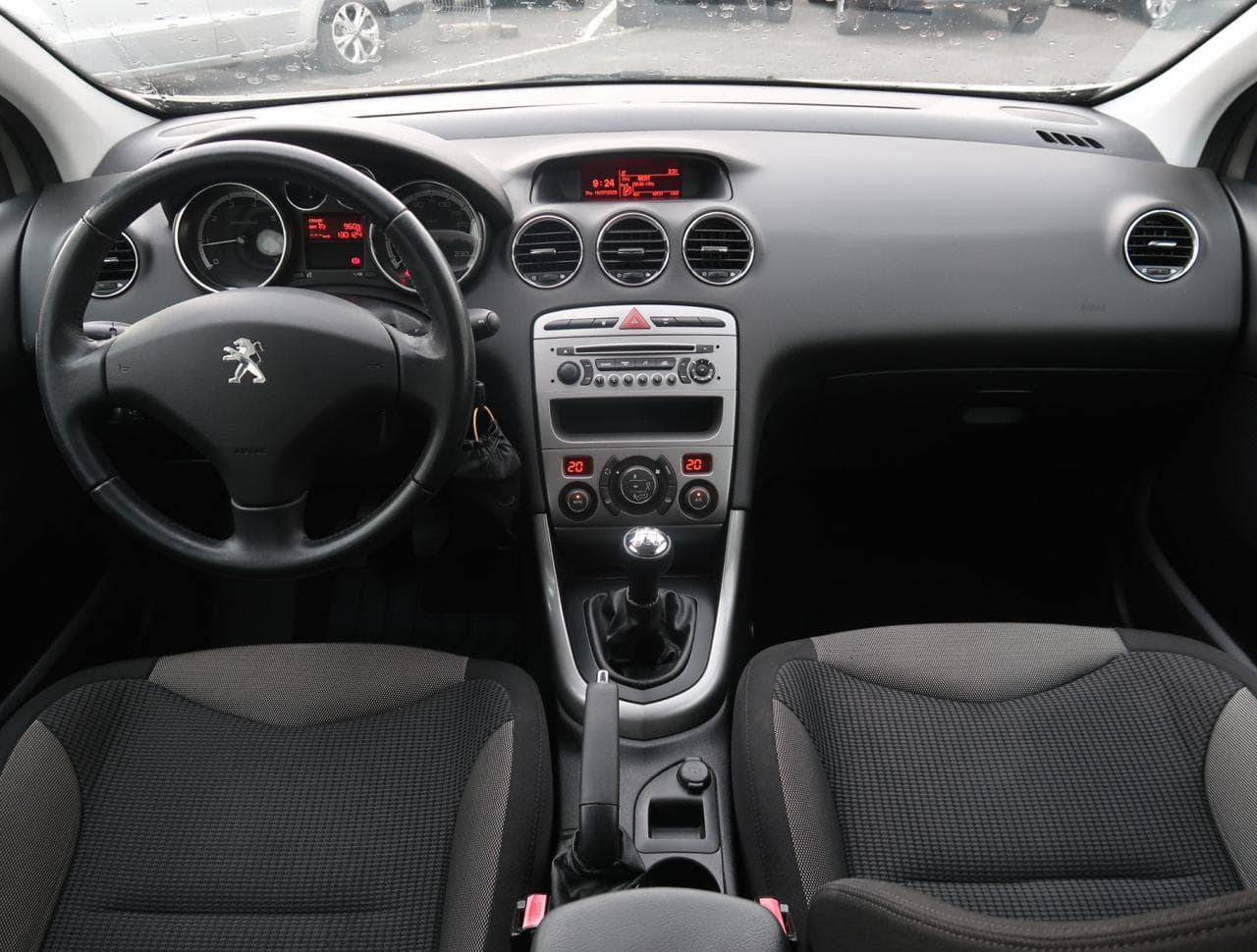 2012 Peugeot 308 - 10