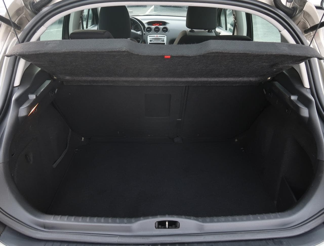2012 Peugeot 308 - 19