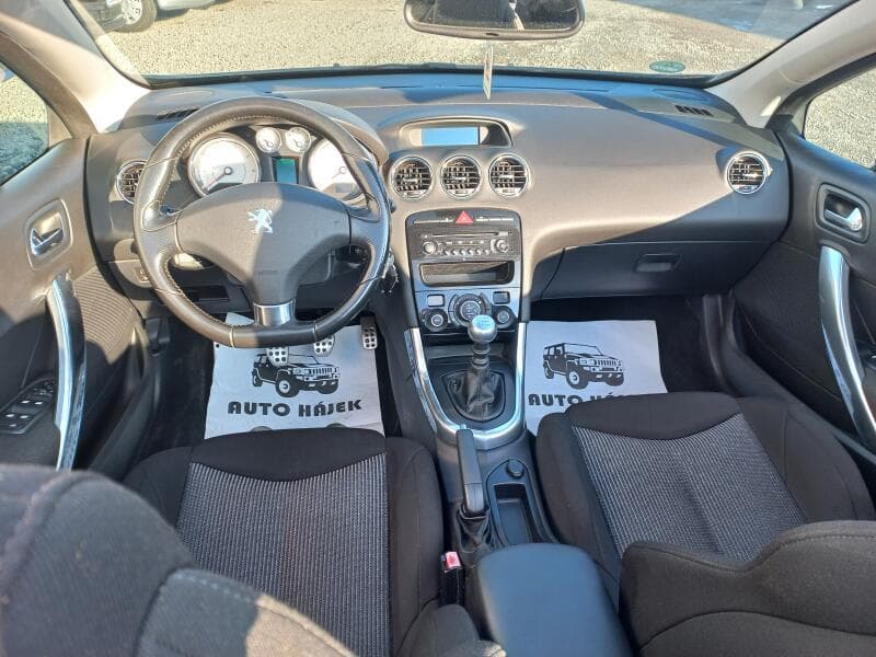 2010 Peugeot 308 - 10