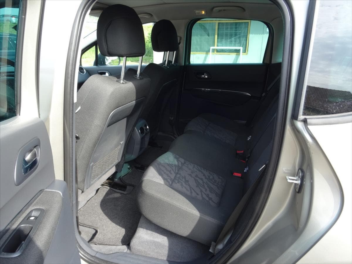 2009 Peugeot 3008 - 10