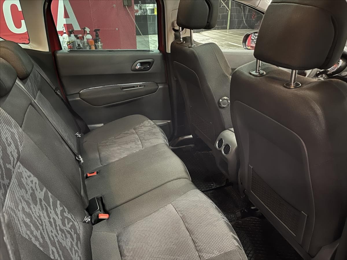 2011 Peugeot 3008 - 13