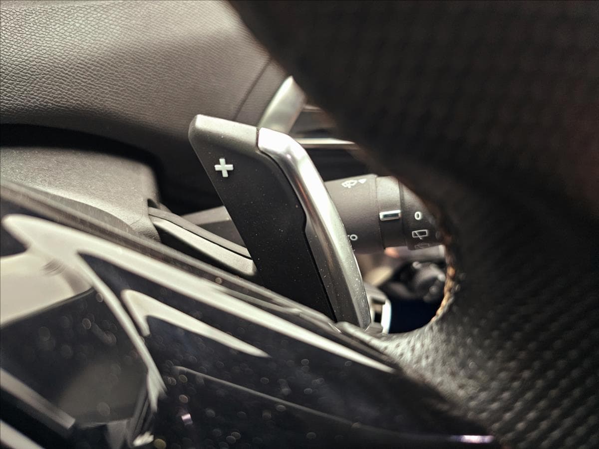 2018 Peugeot 3008 - 18
