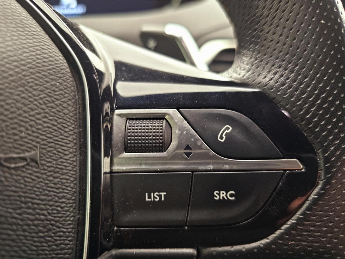 2018 Peugeot 3008 - 17