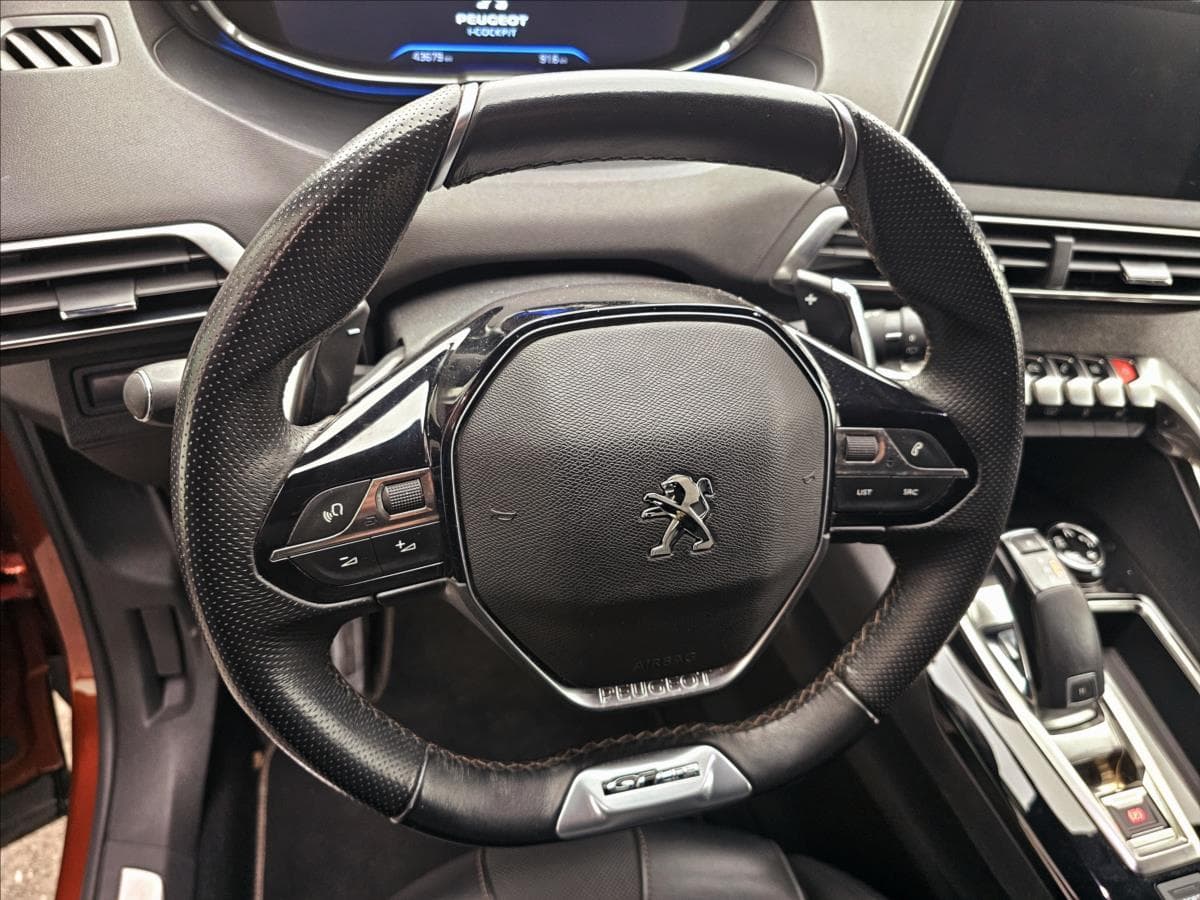 2018 Peugeot 3008 - 11