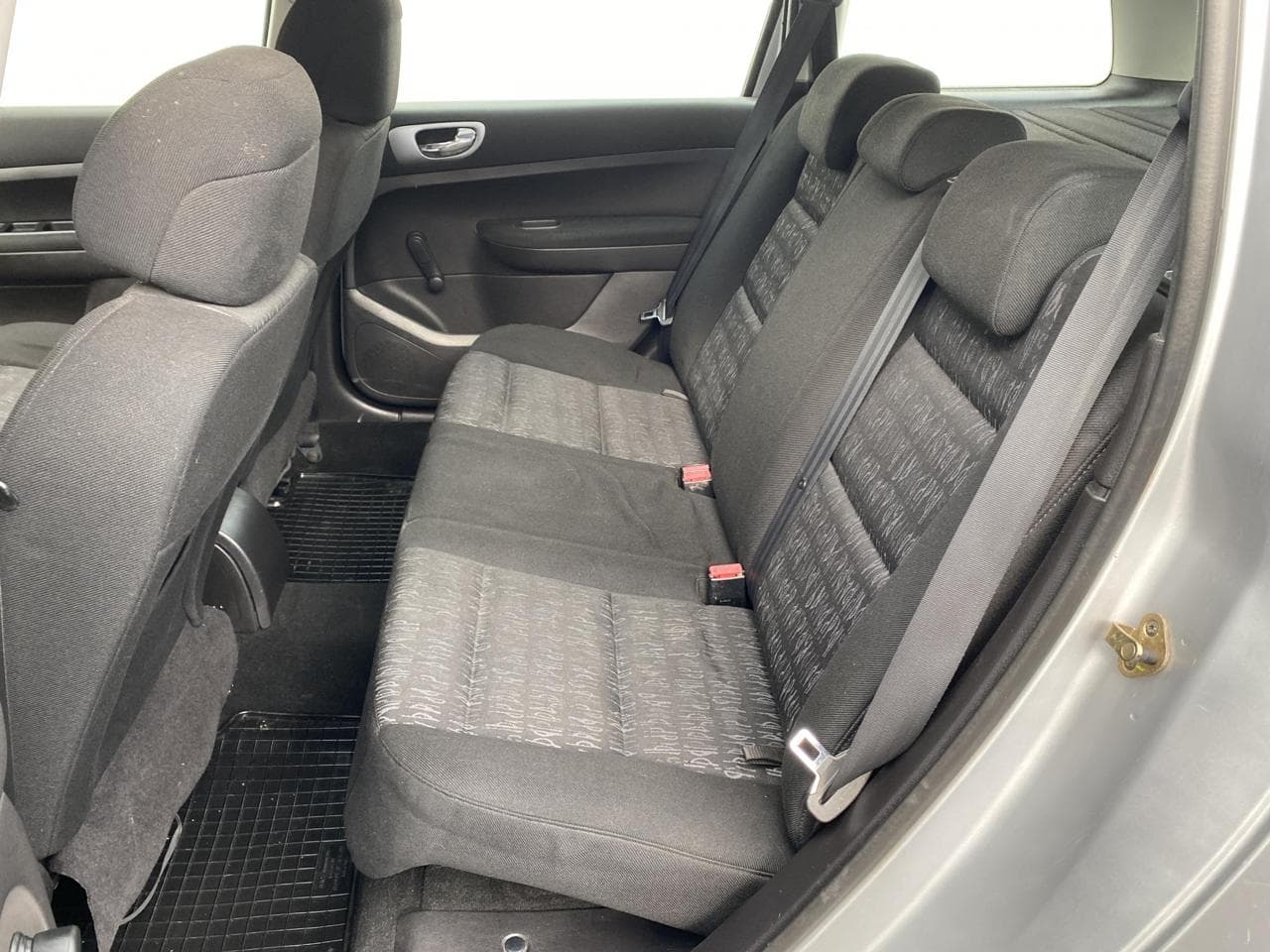 2004 Peugeot 307 - 10