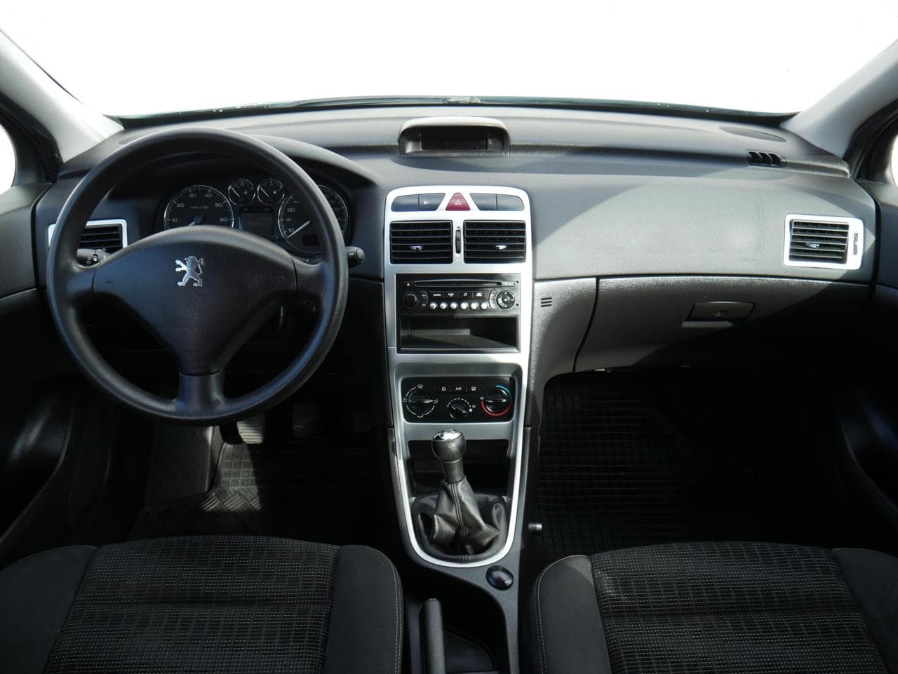 2008 Peugeot 307 - 8