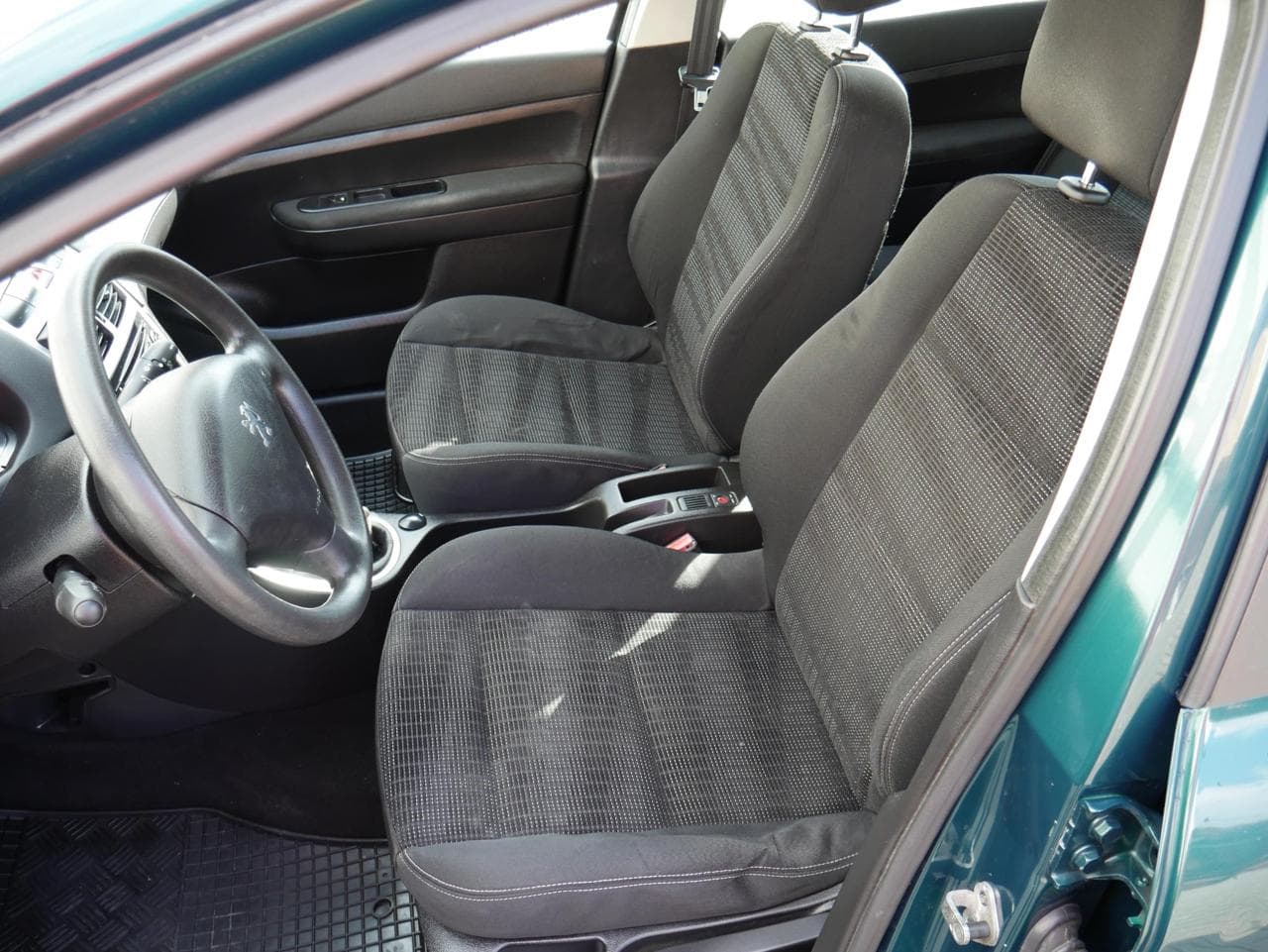 2008 Peugeot 307 - 9