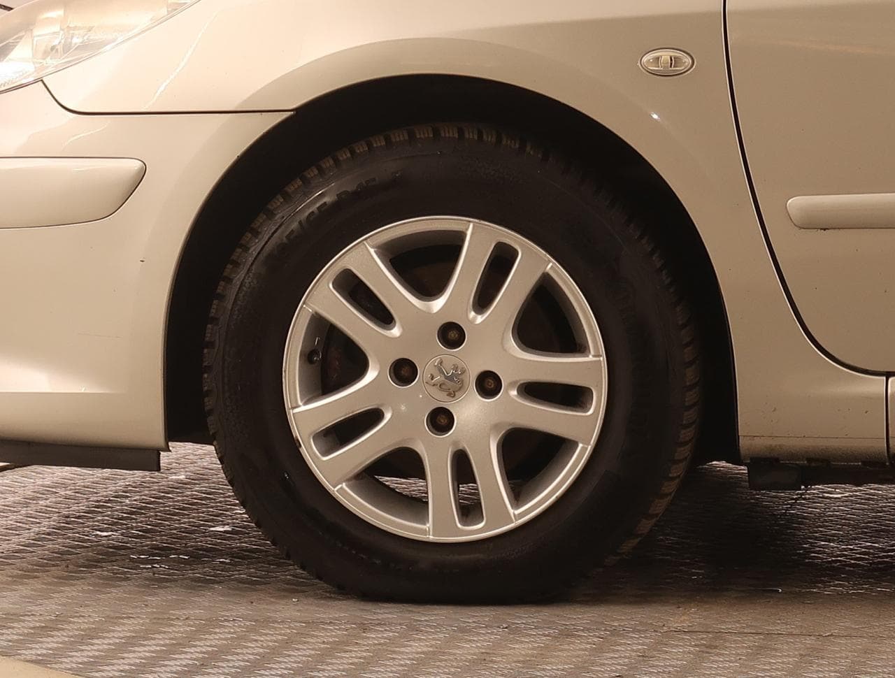 2008 Peugeot 307 - 39