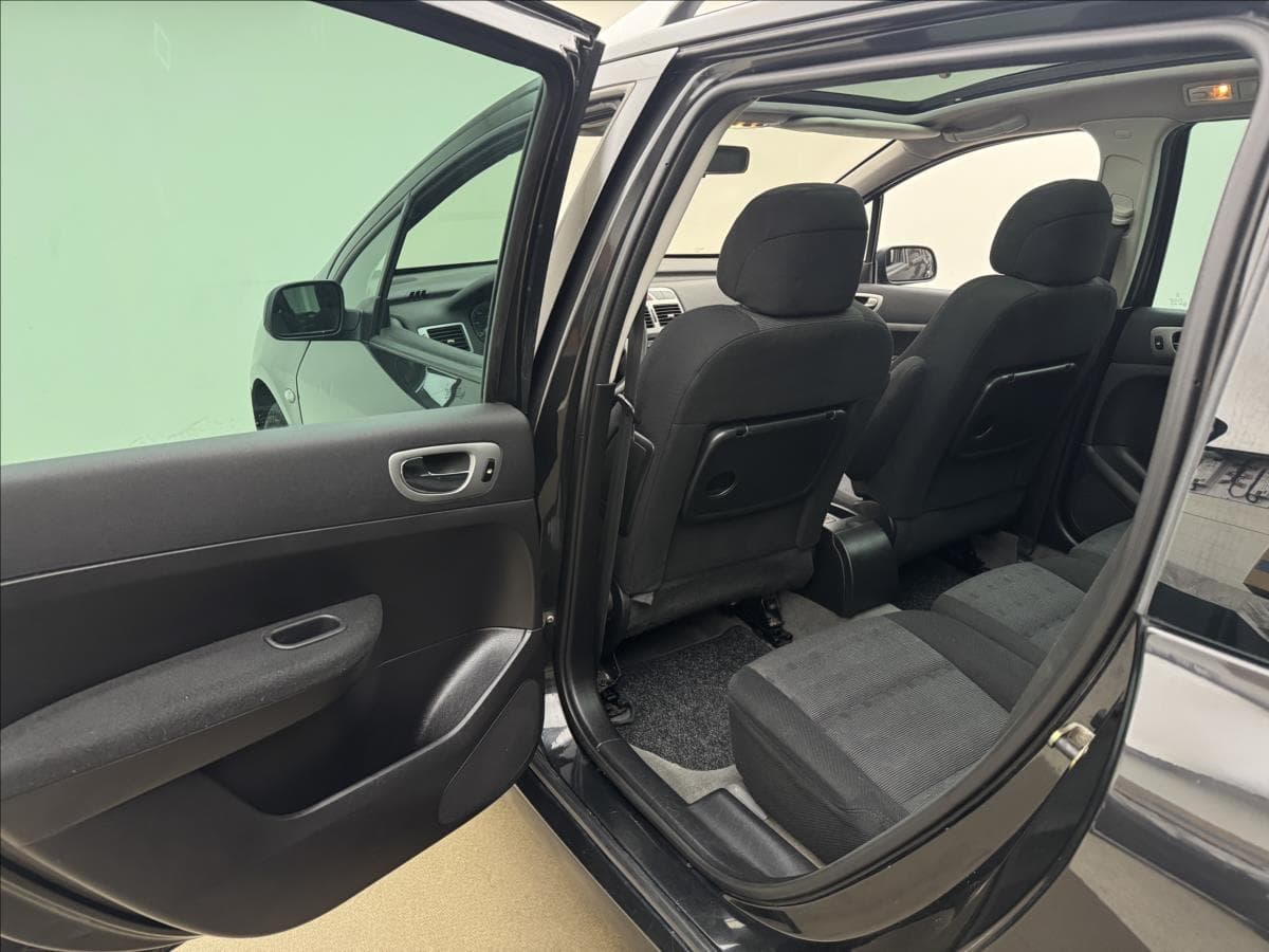 2002 Peugeot 307 - 19