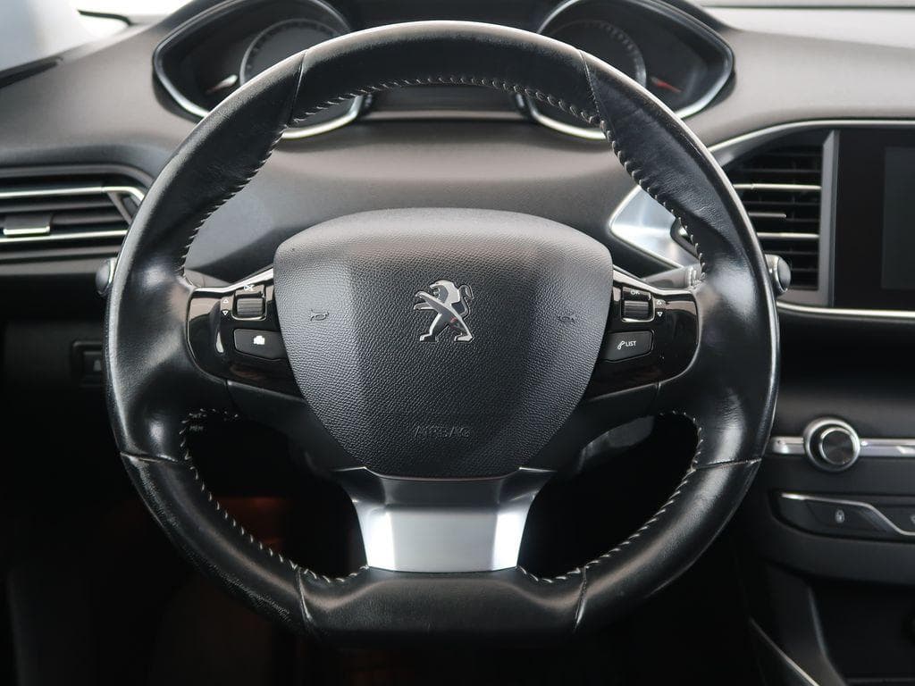 2014 Peugeot 308 - 14