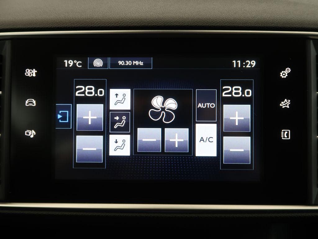 2014 Peugeot 308 - 17