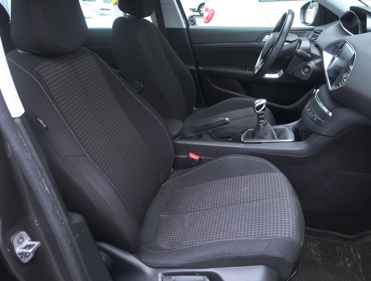 2019 Peugeot 308 - 12