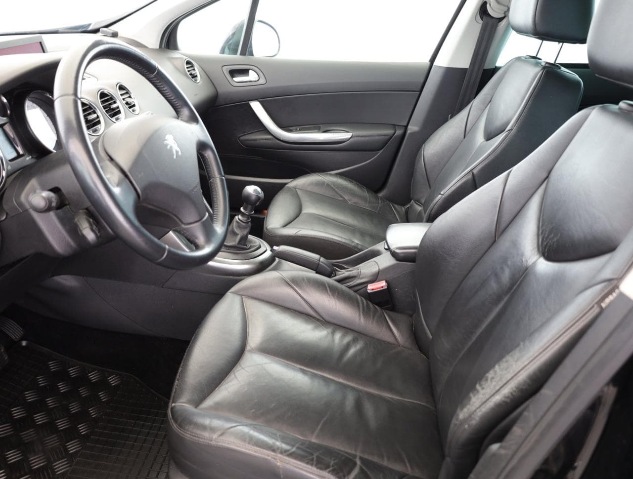 2010 Peugeot 308 - 13