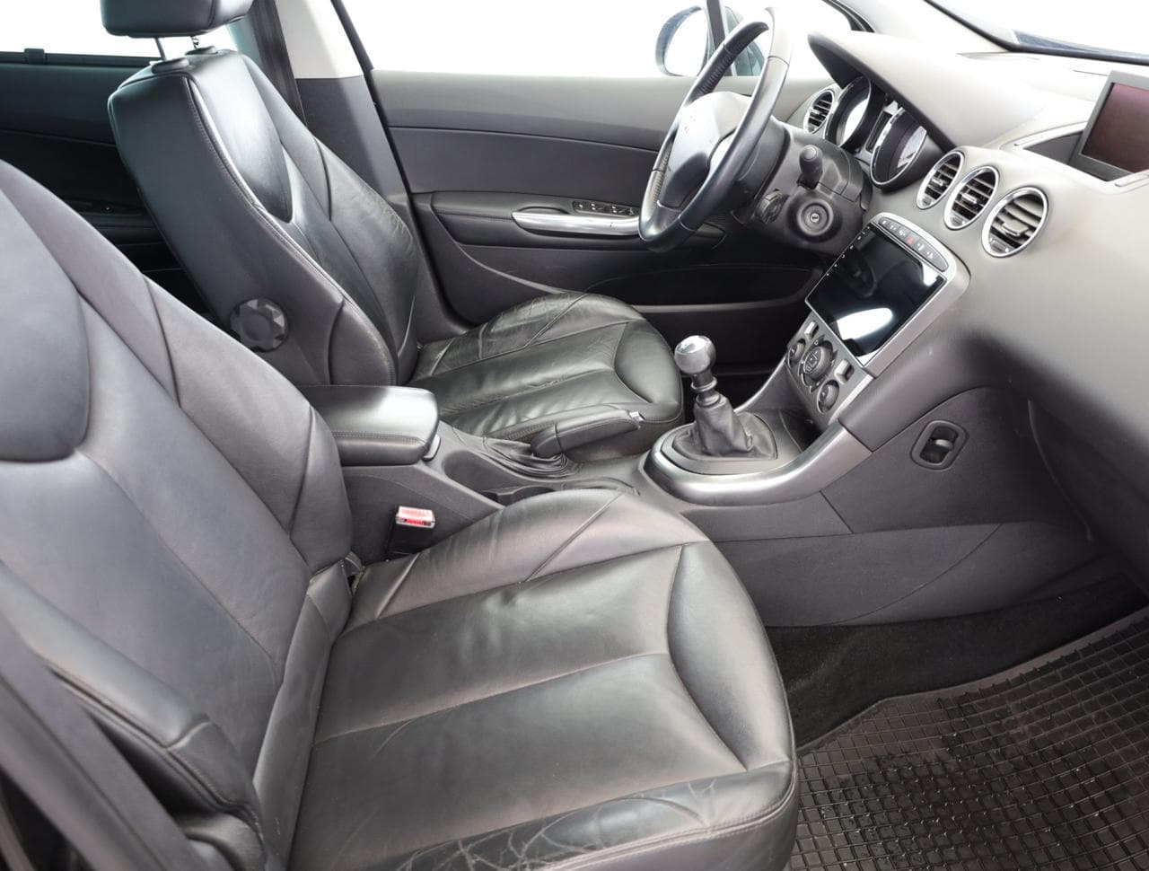 2010 Peugeot 308 - 10