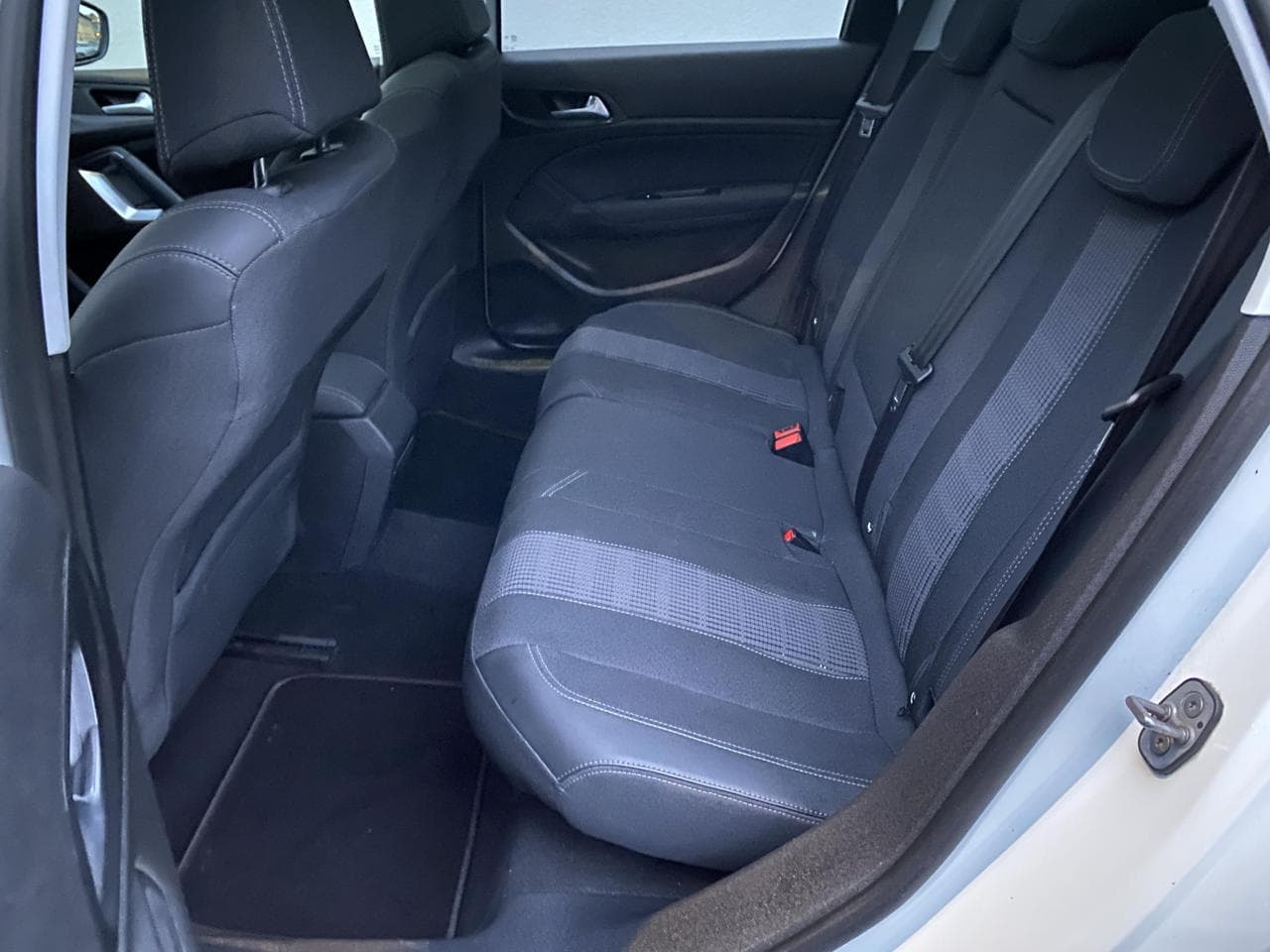 2019 Peugeot 308 - 10