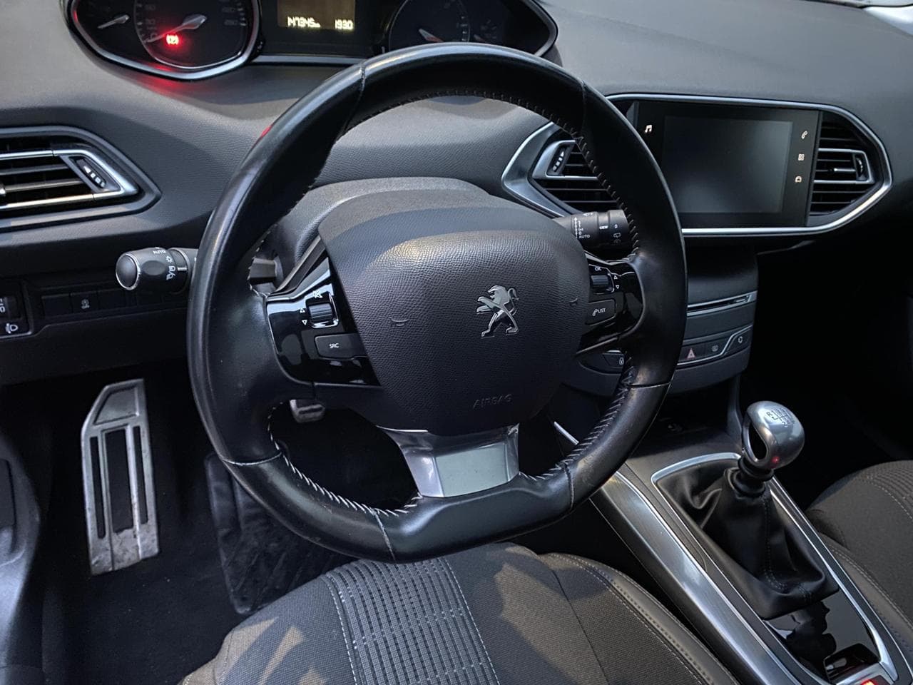 2019 Peugeot 308 - 12