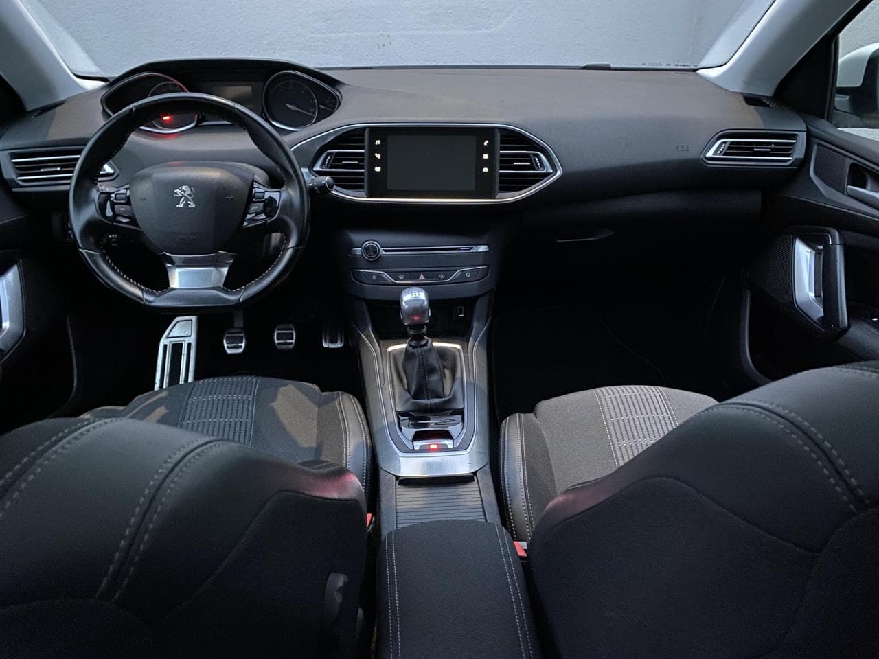 2019 Peugeot 308 - 8