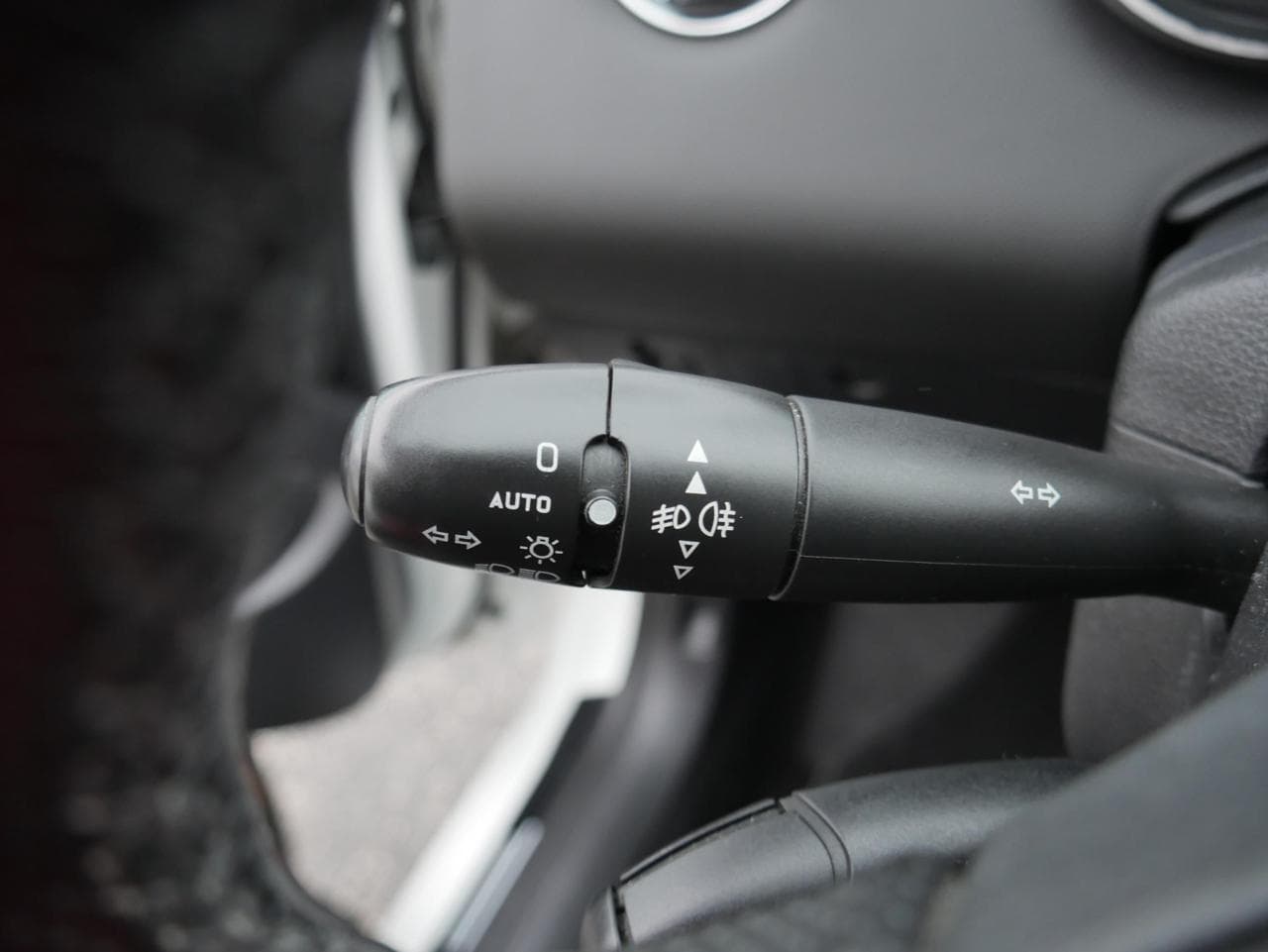 2013 Peugeot 308 - 14