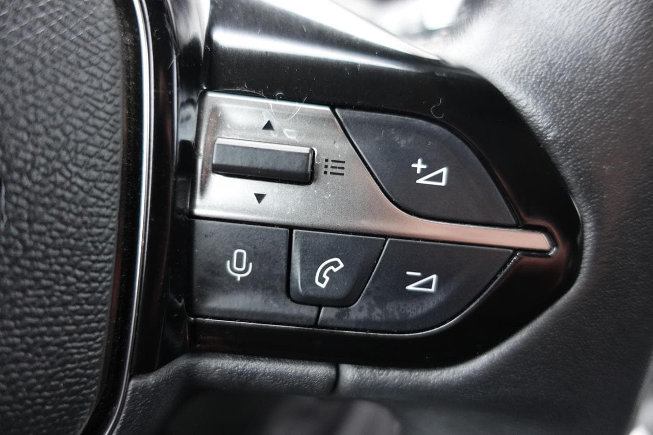 2022 Peugeot 308 - 16