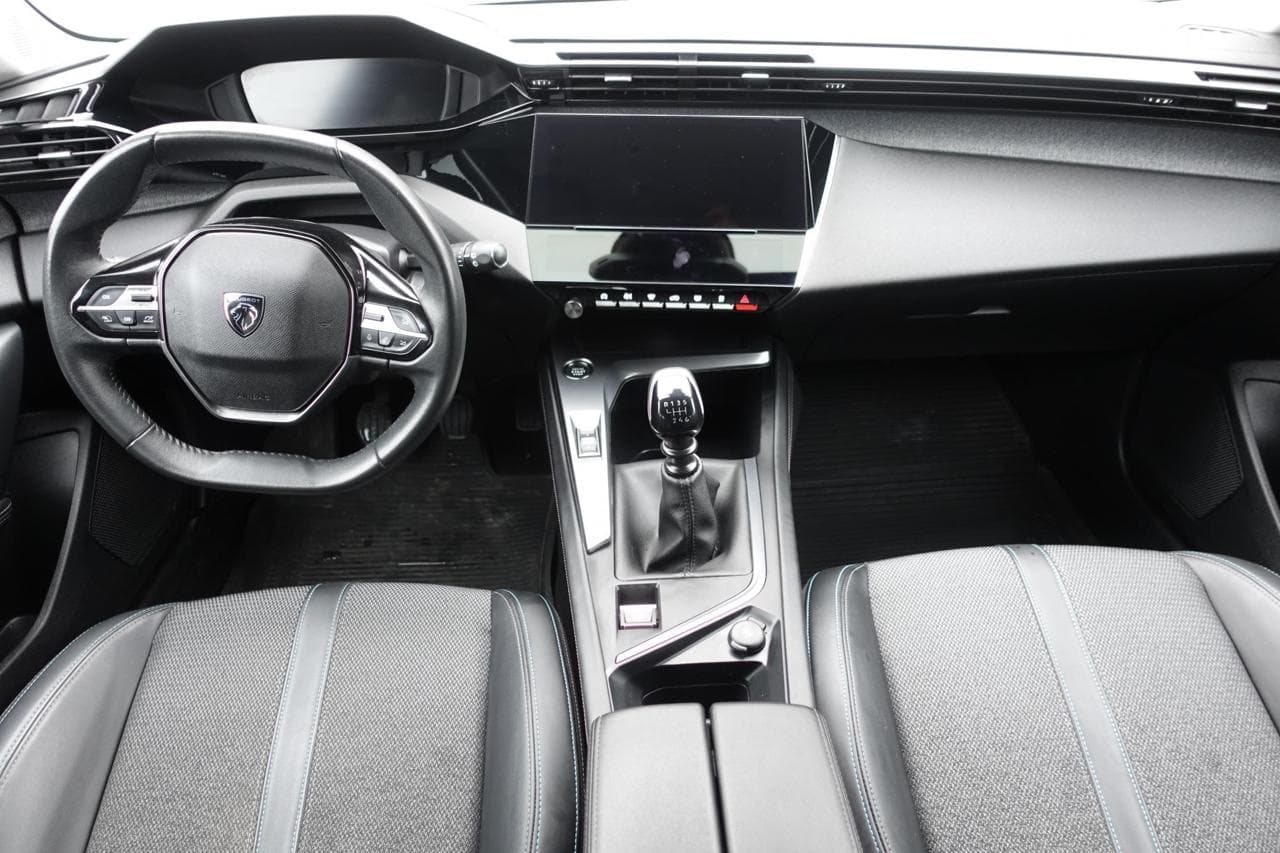 2022 Peugeot 308 - 8