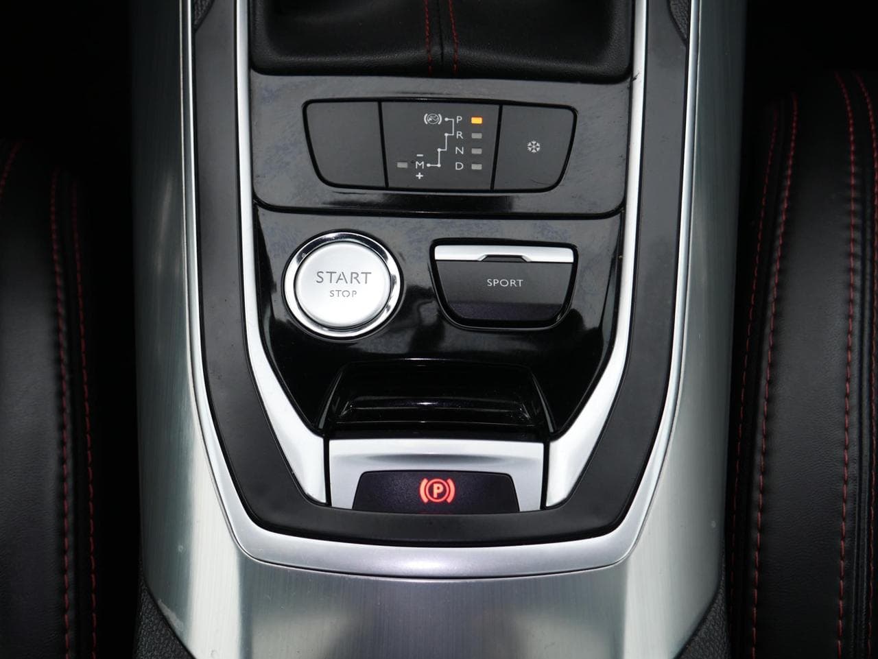 2015 Peugeot 308 - 15