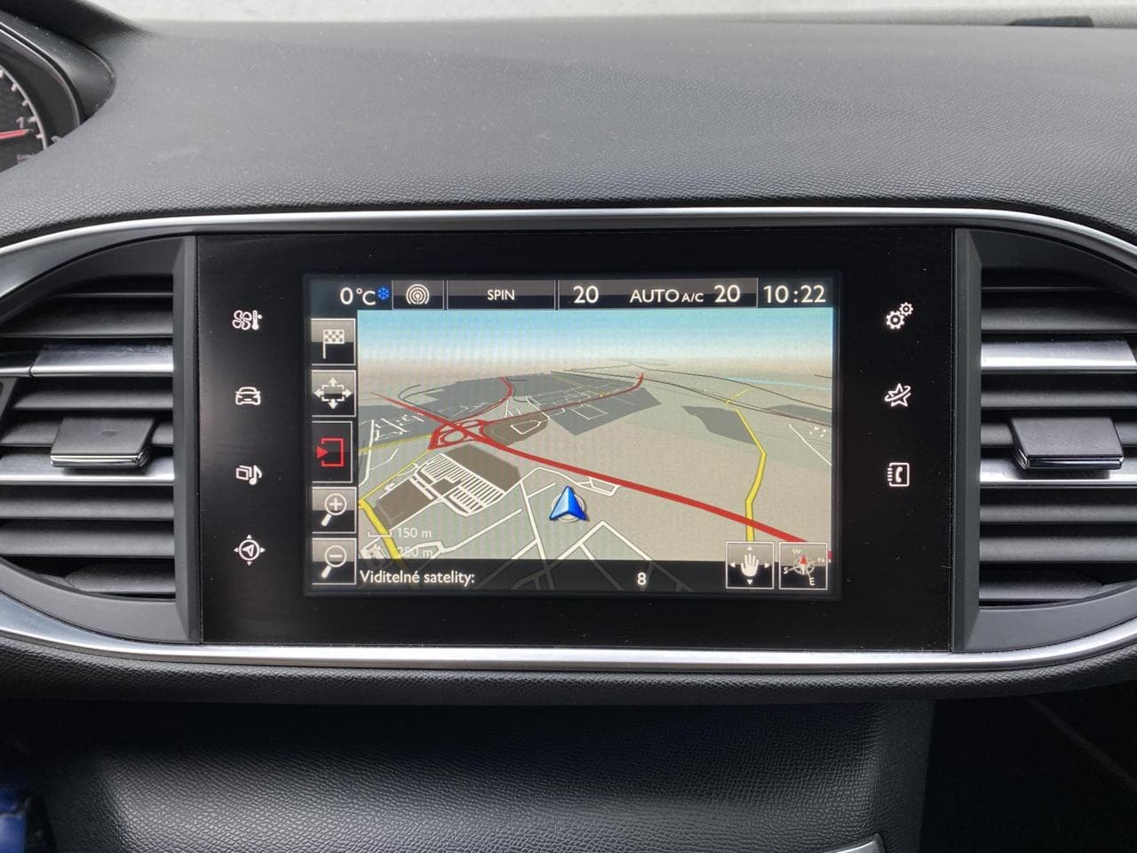 2016 Peugeot 308 - 16